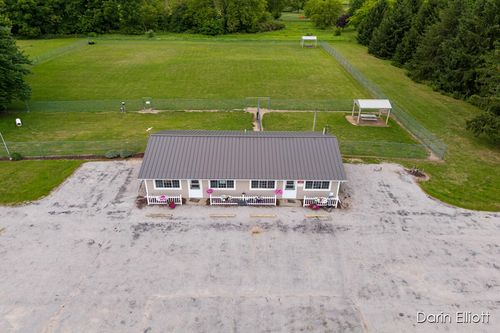 2389 N State Rd, Ionia, MI, 48846-7503 | Card Image