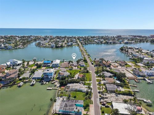 16016 4th St E, REDINGTON BEACH, FL, 33708-1637 | Card Image