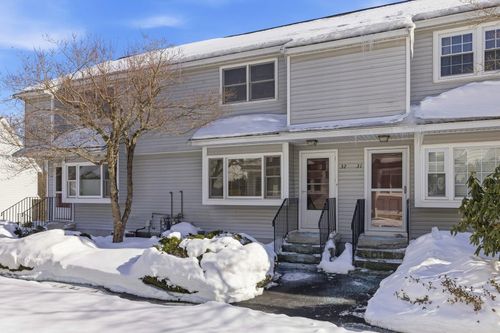 32-777 Middle Road, Portsmouth, NH, 03801 | Card Image