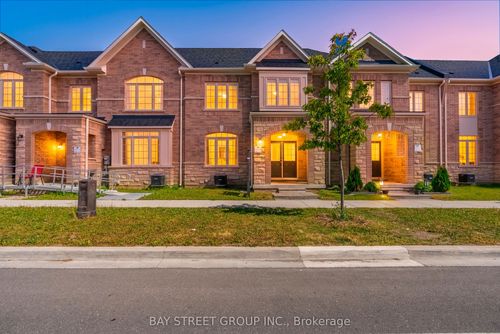 221 Clockwork Dr, Brampton, ON, L7A5C7 | Card Image