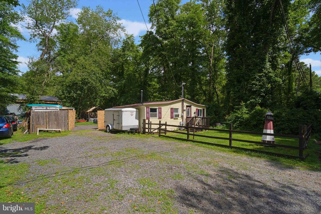 Residential in BROWNS MILLS 2