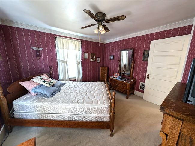 408 S Hickory St, House other with 3 bedrooms, 1 bathrooms and 1 parking in Scottdale PA | Image 16