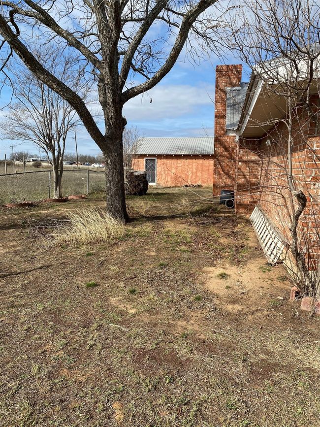 View of yard | Image 6