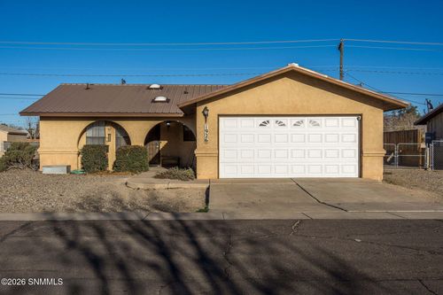 1926 Chateau Dr, Las Cruces, NM, 88005-1698 | Card Image