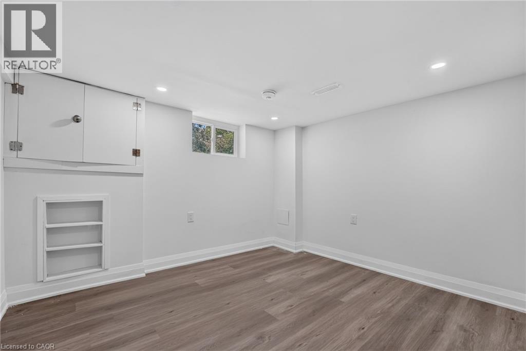 Residential in Hamilton 4