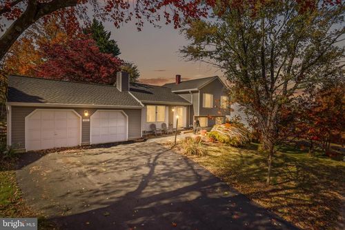 207 N Laura Anne Dr, STERLING, VA, 20164-1920 | Card Image