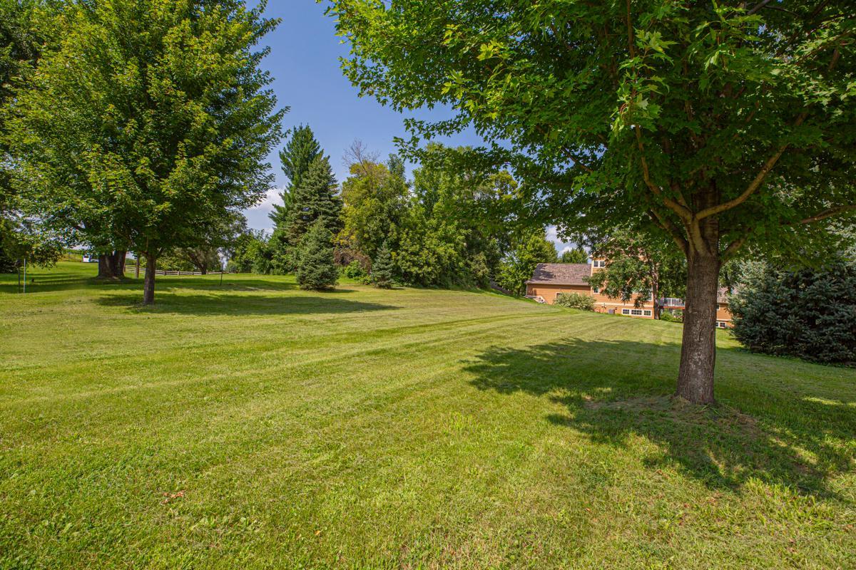 Land in Dundas 2