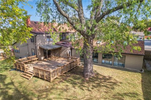 801 Valentine Rd, Kansas City, MO, 64111-3815 | Card Image