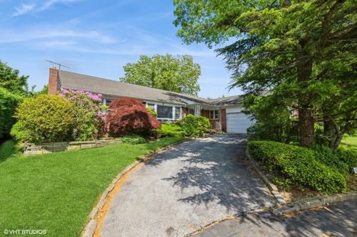 7 Ivy Ln, Lawrence, NY, 11559-2403 | Card Image