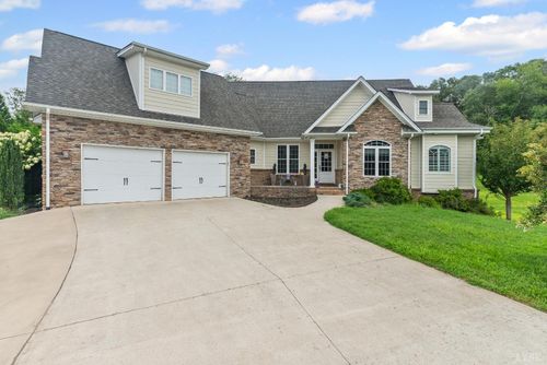 1099 Toni Ln, Forest, VA, 24551-5179 | Card Image