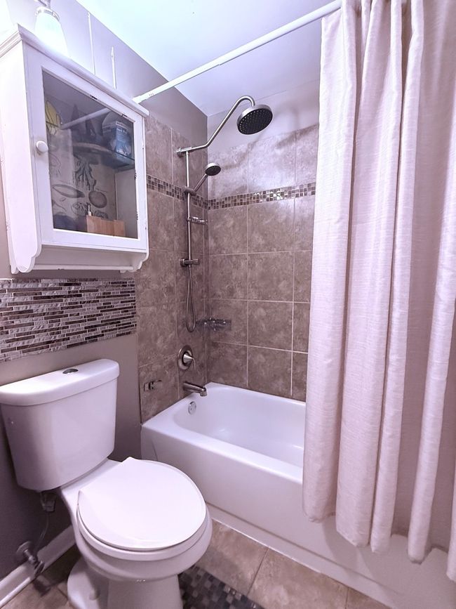 APT-1309 - 3660 N Lake Shore Dr, Condo with 0 bedrooms, 1 bathrooms and null parking in Chicago IL | Image 8