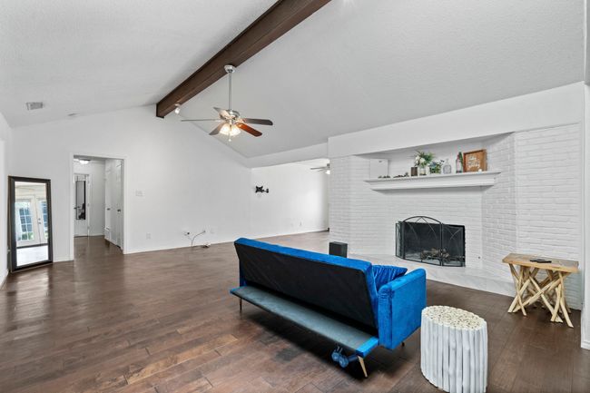 1426 Northridge Dr, House other with 4 bedrooms, 3 bathrooms and null parking in Carrollton TX | Image 4