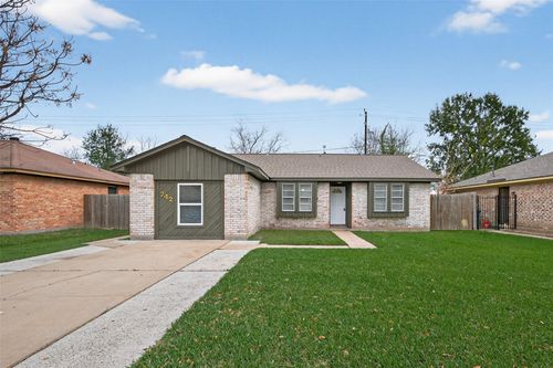 742 Branding Iron Ln, Houston, TX, 77060-5506 | Card Image