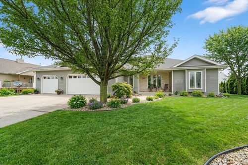 8910 S River Edge Drive, Oak Creek, WI, 53154 | Card Image