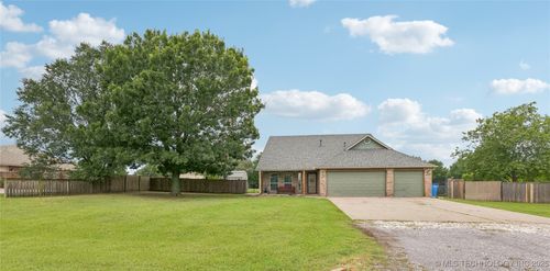 11784 154th East Ave, Collinsville, OK, 74021-5817 | Card Image