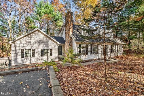 19 White Pine Dr, ORRTANNA, PA, 17353-9608 | Card Image