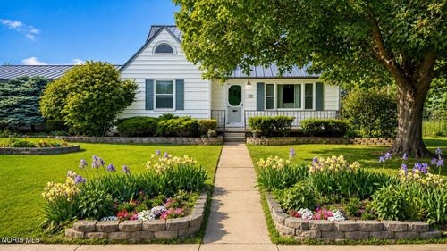 213 E Gerhart St, Edgerton, OH, 43517-9636 | Card Image