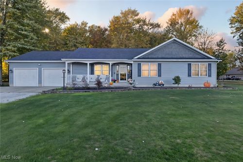 3203 Merchants Ave, Ashtabula, OH, 44004-8991 | Card Image