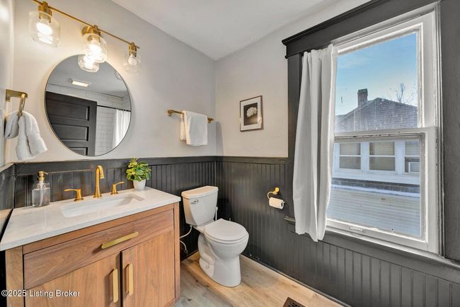 second floor hallway bathroom | Image 15
