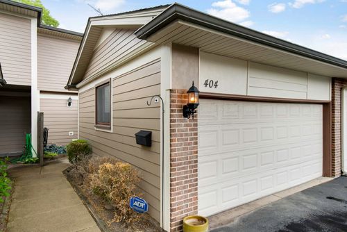404 Bluebird Ln, Deerfield, IL, 60015-3618 | Card Image