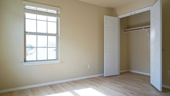 Bedroom2 with new vinyl flooring | Image 21