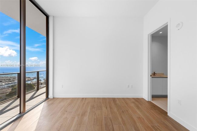 APT-1512 - 2655 S Bayshore Dr, Condo with 3 bedrooms, 4 bathrooms and null parking in Coconut Grove FL | Image 8