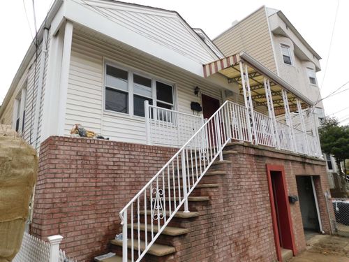 2-21 W 14th St, Bayonne, NJ, 07002-1401 | Card Image