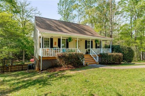 4 Bradsher Ct, Randleman, NC, 27317-1439 | Card Image