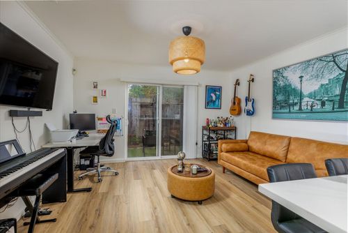 102-1422 Collier St, Austin, TX, 78704-2904 | Card Image