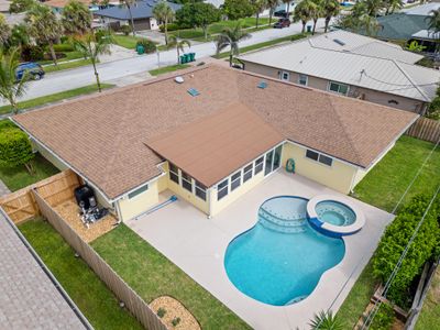 735 Atlantic Drive, House other with 4 bedrooms, 3 bathrooms and null parking in Satellite Beach FL | Image 2