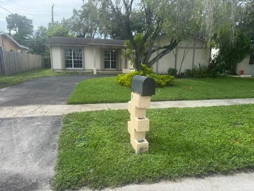 2530 Nw 87th Ln, Sunrise, FL, 33322-2835 | Card Image