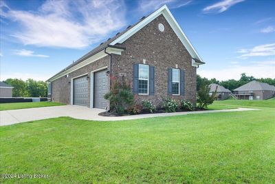 16123 Cumberland Lake Cir, House other with 3 bedrooms, 2 bathrooms and null parking in Louisville KY | Image 3