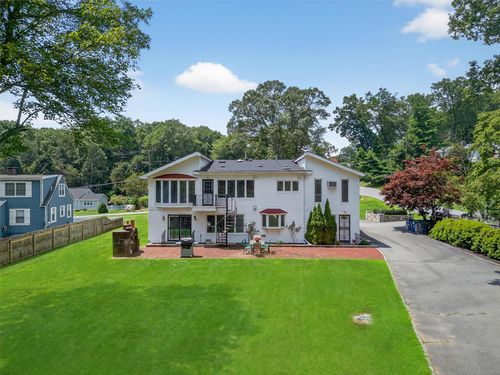49 Oakridge Rd, North Salem, NY, 10560-2704 | Card Image