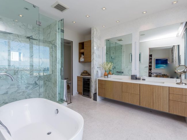 PH207 - 3470 E Coast Ave, Condo with 3 bedrooms, 4 bathrooms and null parking in MIAMI FL | Image 13