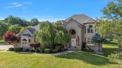 53641 Buckingham Ln, Shelby Township, MI, 48316-2015 | Card Image