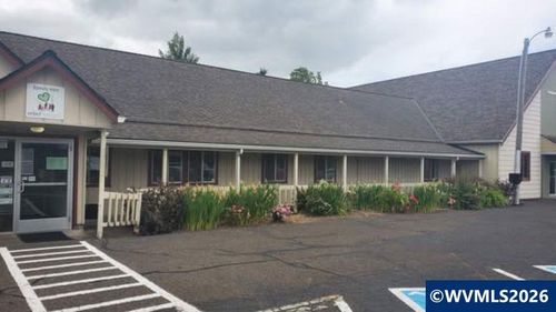 1305 Hill St Se, Albany, OR, 97322-6711 | Card Image