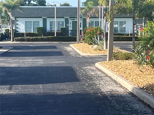 7847 39th Ter N, ST PETERSBURG, FL, 33709-4235 | Card Image