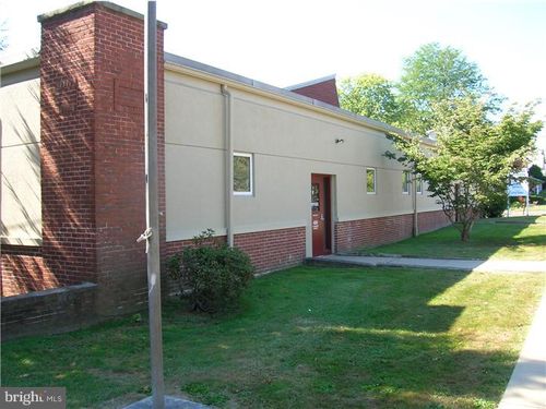 ste-3-410 E Walnut St, PERKASIE, PA, 18944-1683 | Card Image