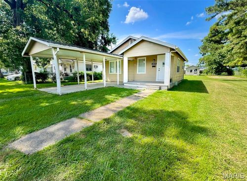 1309 E Oak St, Dexter, MO, 63841-1416 | Card Image
