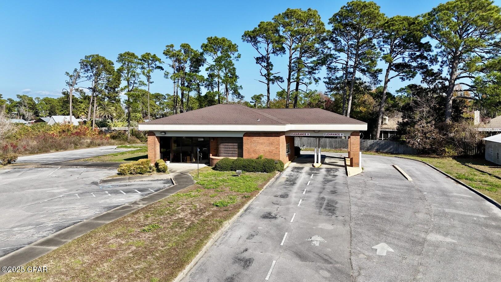 2209 Thomas Dr, Panama City Beach, FL 32408