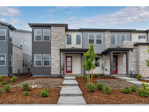 20520 E 58th Ave, Aurora, CO, 80019-2490 | Card Image