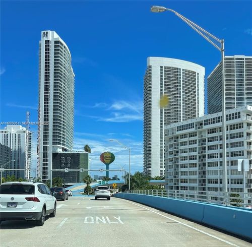 apt-922-1817 S Ocean Dr, Hallandale Beach, FL, 33009-4979 | Card Image
