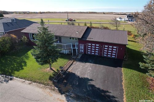 821 Centennial Cres, Whitewood, SK, S0G5C0 | Card Image