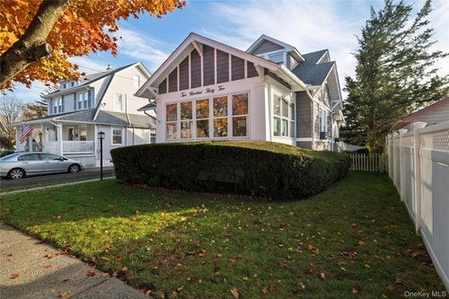 232 Sherman St, Lynbrook, NY, 11563-1443 | Card Image