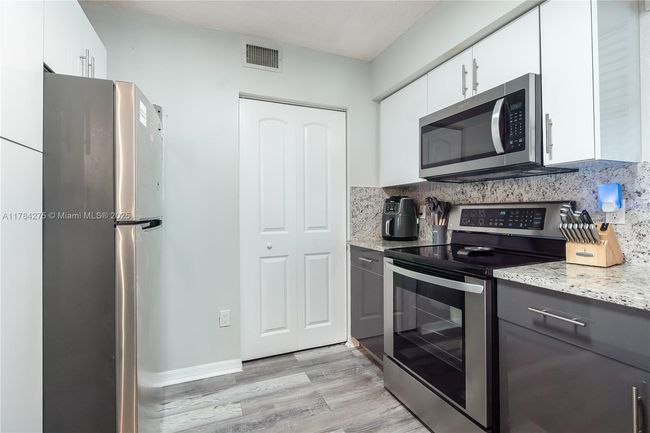 APT-304 - 5962 Morningstar Cir, Condo with 2 bedrooms, 2 bathrooms and null parking in Delray Beach FL | Image 5