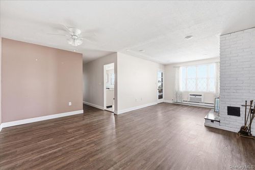 478 Sierra Vista Ln, Valley Cottage, NY, 10989-2708 | Card Image