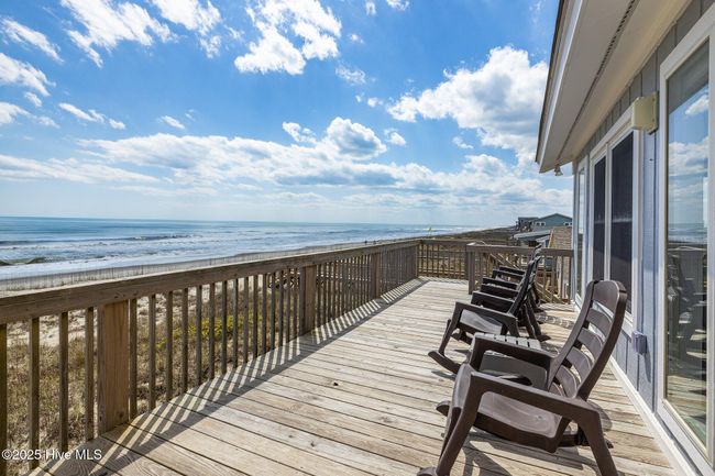 WEST - 2003 Ocean Dr, Townhouse with 4 bedrooms, 3 bathrooms and null parking in Emerald Isle NC | Image 4
