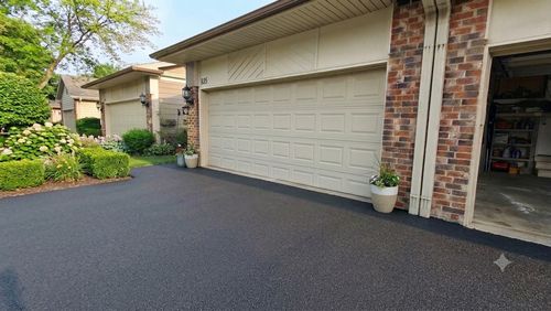 835 Swallow St, Deerfield, IL, 60015-3650 | Card Image