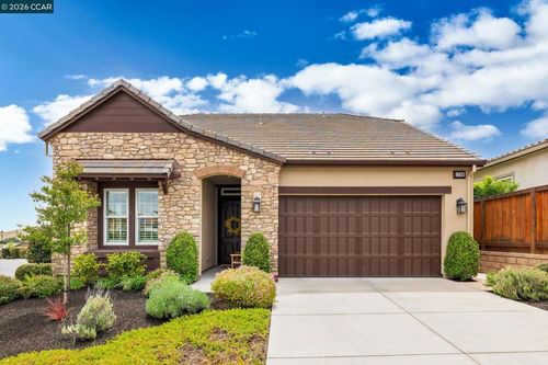 1760 Merlot Cir, Brentwood, CA, 94513-5279 | Card Image