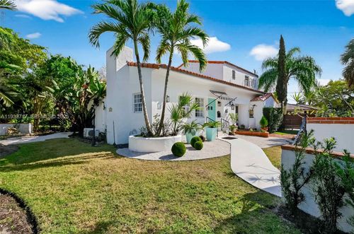 0-800 Ne 97th St, Miami Shores, FL, 33138-2528 | Card Image